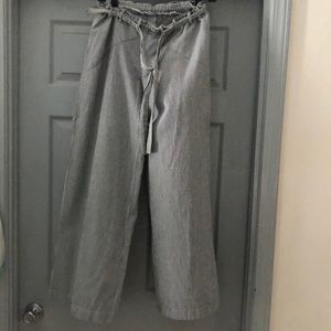 Anthropologie Seer sucker cropped pants